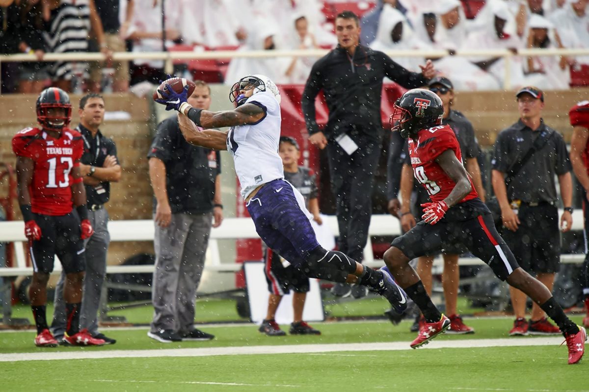 26-Josh-Doctson-X159968_TK1_311.jpg